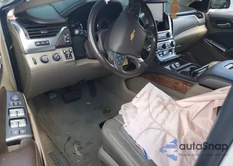 2019 Chevrolet Suburban K1500 Premier z USA, uszkodzony, nr VIN 1GNSKJKC9KR396466